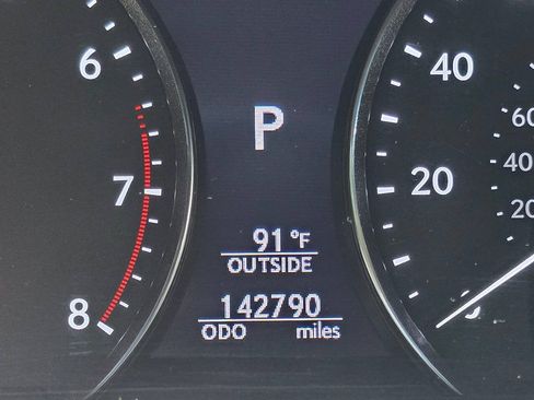 Used 2015 Lexus LS 460 AWD w/ F Sport Package image 20