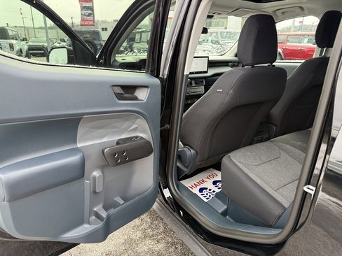 New 2025 Ford Maverick XLT w/ Black Appearance Package image 27