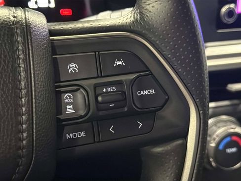 Used 2025 Toyota 4Runner SR5 AWD/4WD image 24