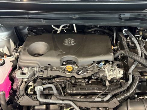 Used 2025 Toyota Sienna XLE w/ XLE Plus Package image 37