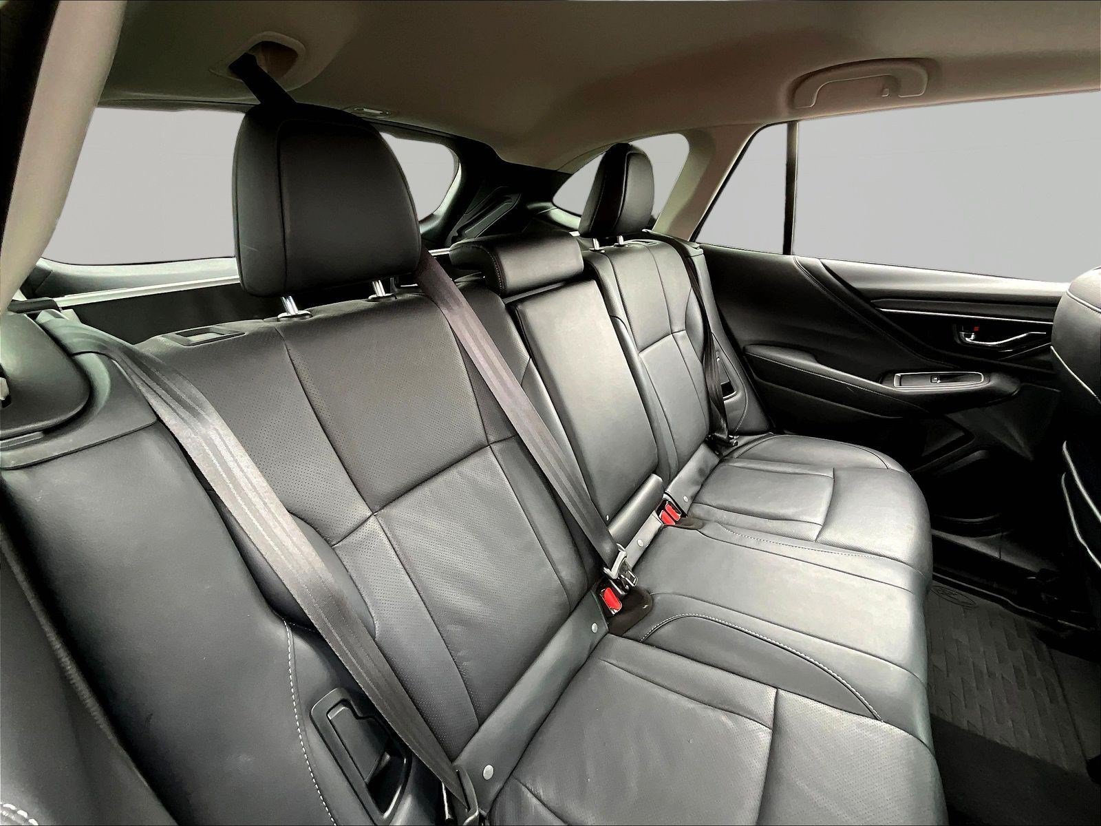 Used 2025 Subaru Outback Limited AWD/4WD image 25