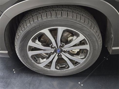 Used 2022 Subaru Forester Limited w/ Popular Package #3 image 12