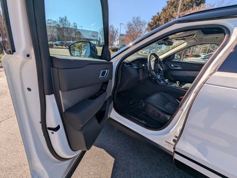 Used 2022 Land Rover Range Rover Velar S image 8