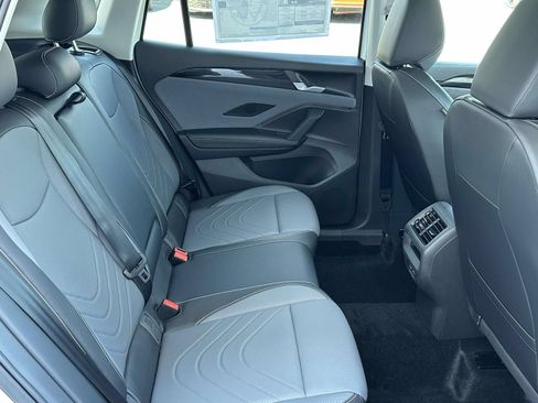 New 2026 Volkswagen Tiguan SE FWD image 15