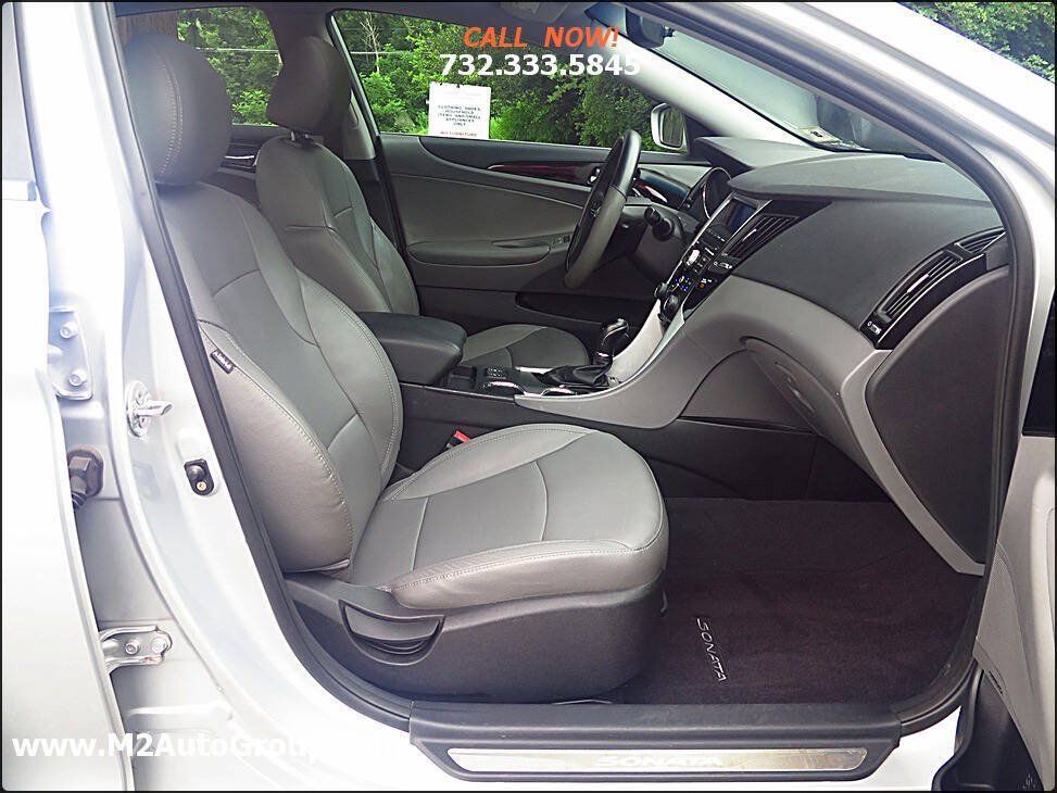 Used 2011 Hyundai Sonata Limited FWD image 17