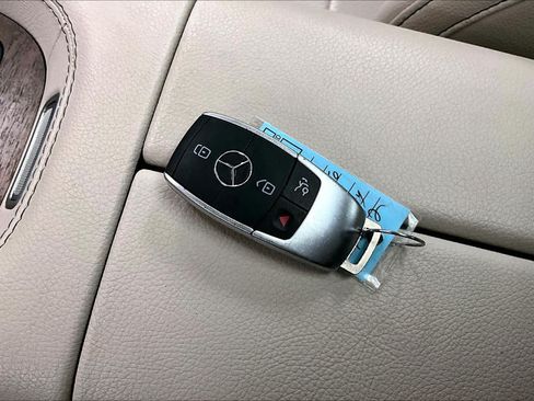 Used 2021 Mercedes-Benz GLS 450 4MATIC image 15
