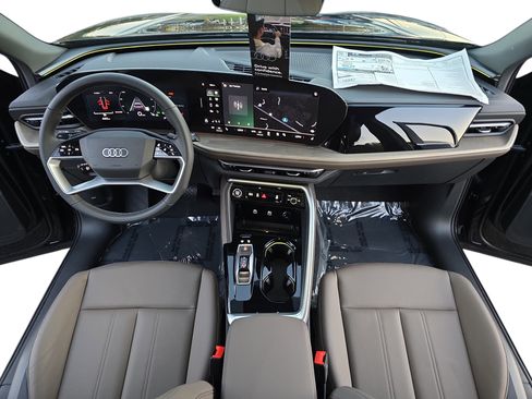 New 2025 Audi Q5 Premium image 9