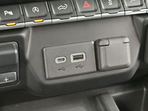 Used 2021 GMC Sierra 1500 AT4 w/ AT4 Value Package image 25