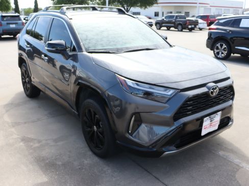 Used 2025 Toyota RAV4 XSE image 2