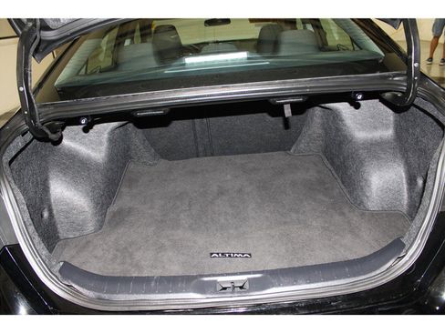 Used 2025 Nissan Altima 2.5 SV image 21