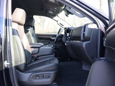 Certified 2024 GMC Sierra 1500 SLT image 38