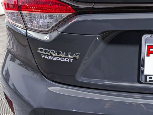 Used 2024 Toyota Corolla SE image 12