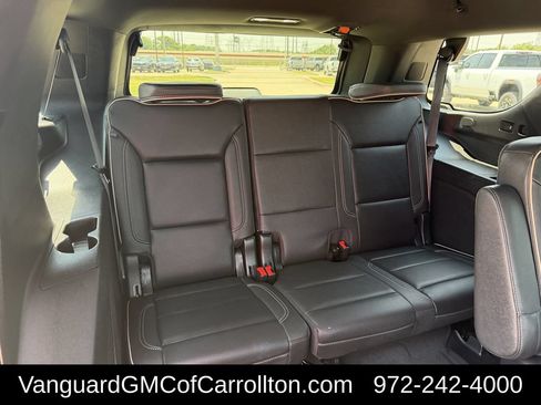 Used 2023 GMC Yukon SLT w/ SLT Premium Package AWD/4WD image 40