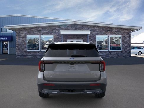 New 2025 Ford Explorer Active w/ Active Comfort Package image 5