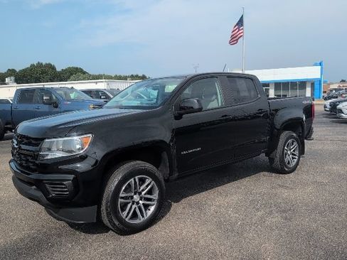 Used 2021 Chevrolet Colorado W/T w/ Custom Special Edition AWD/4WD image 2