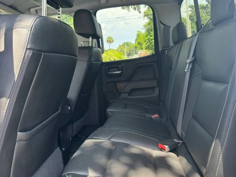 Used 2017 GMC Sierra 1500 SLT w/ Enhanced Driver Alert Package AWD/4WD image 6