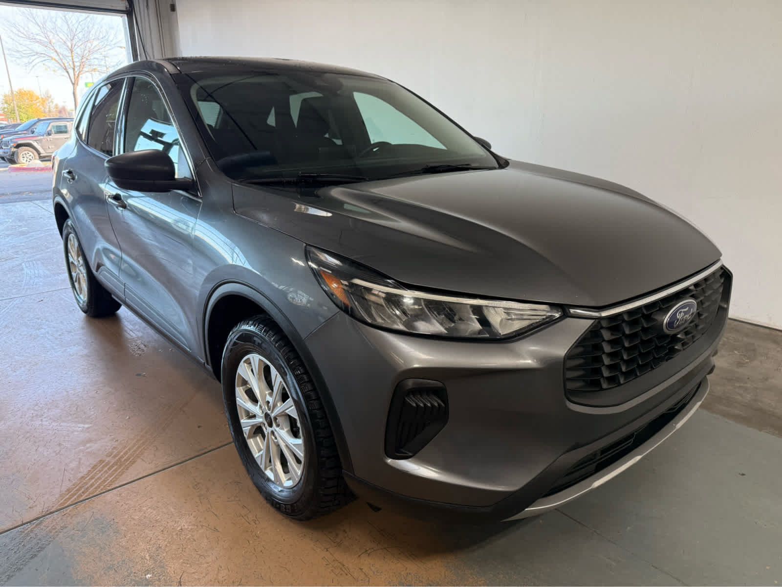 Used 2024 Ford Escape Active AWD/4WD image 5