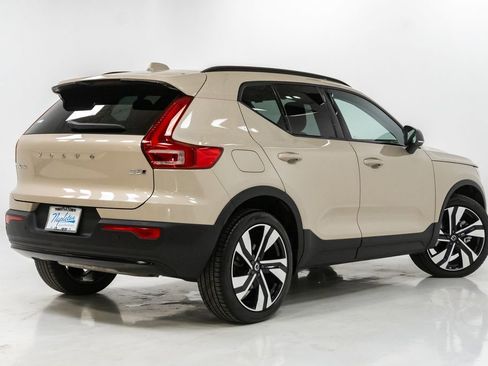 Used 2025 Volvo XC40 B5 Plus w/ Climate Package AWD/4WD image 35