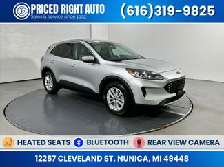 Used 2020 Ford Escape SE image 1