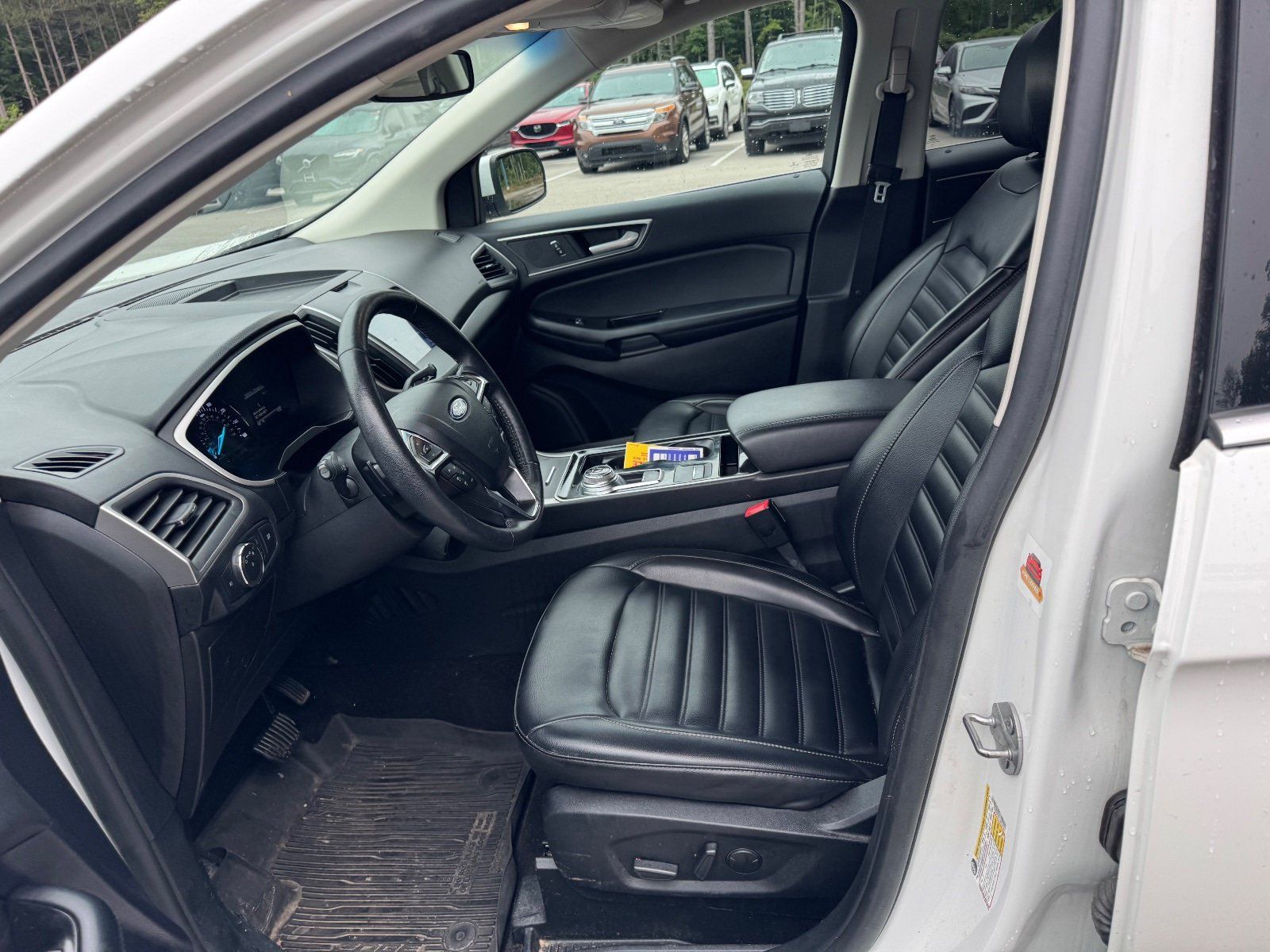 Used 2020 Ford Edge SEL w/ Cold Weather Package AWD/4WD image 12
