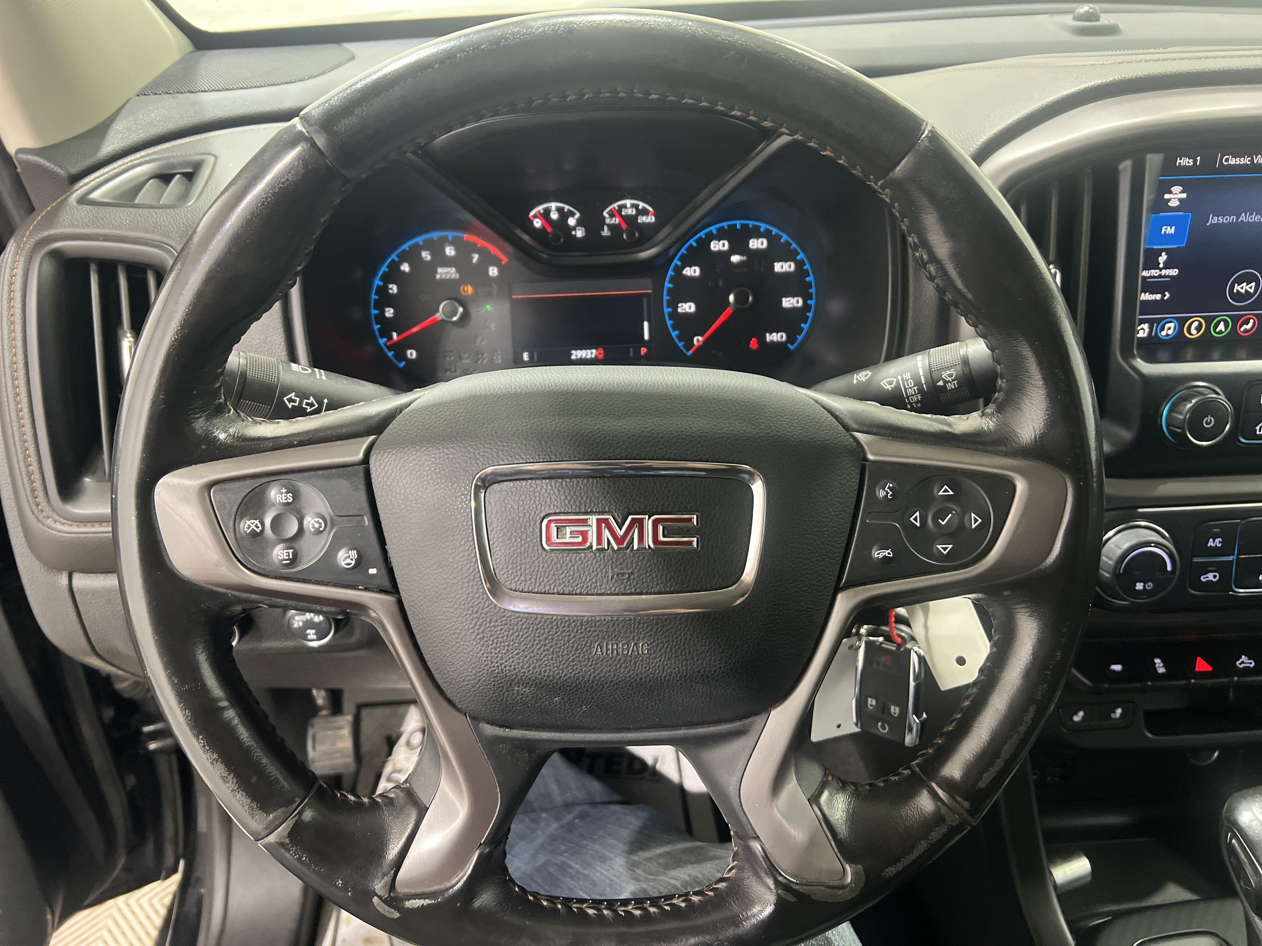 Used 2022 GMC Canyon AT4 AWD/4WD image 8