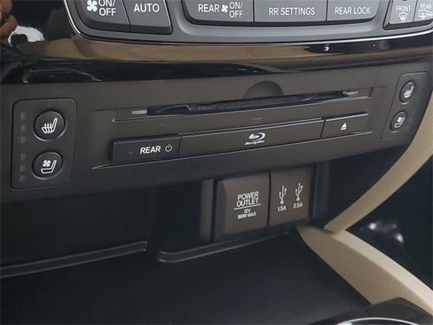 Used 2016 Honda Pilot Elite image 29