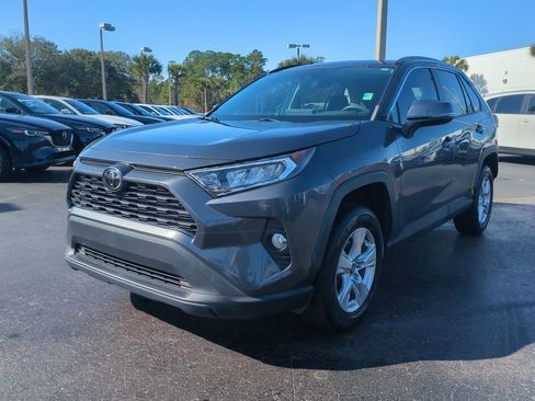 Used 2021 Toyota RAV4 XLE image 5