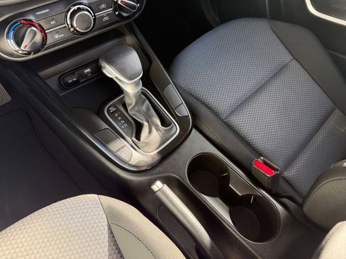 Used 2025 Kia Soul LX w/ LX Technology Package image 39