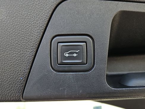 Used 2020 Buick Envision Essence w/ Experience Buick Package image 7