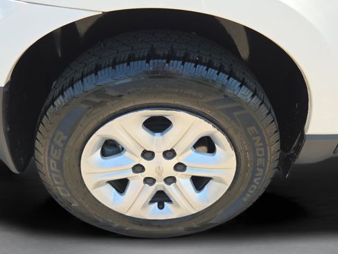 Used 2015 Chevrolet Traverse LS FWD image 32