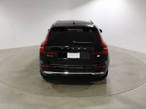 Used 2022 Volvo XC60 T8 Inscription w/ Advanced Package image 4