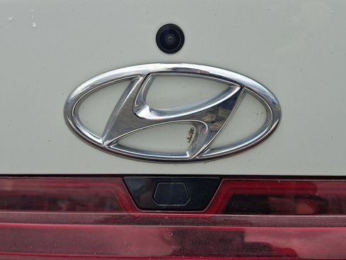 Used 2021 Hyundai Elantra SEL w/ Convenience Package image 35