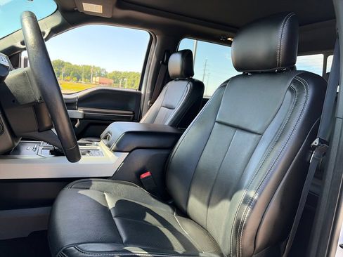 Used 2018 Ford F150 Lariat w/ Equipment Group 502A Luxury AWD/4WD image 18
