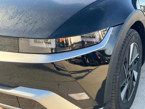New 2026 Hyundai Ioniq 5 SEL image 4
