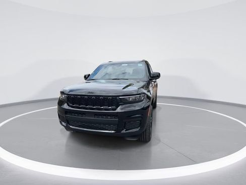 New 2025 Jeep Grand Cherokee L Altitude AWD/4WD image 3