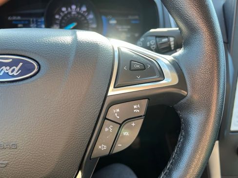 Used 2023 Ford Edge SEL image 35