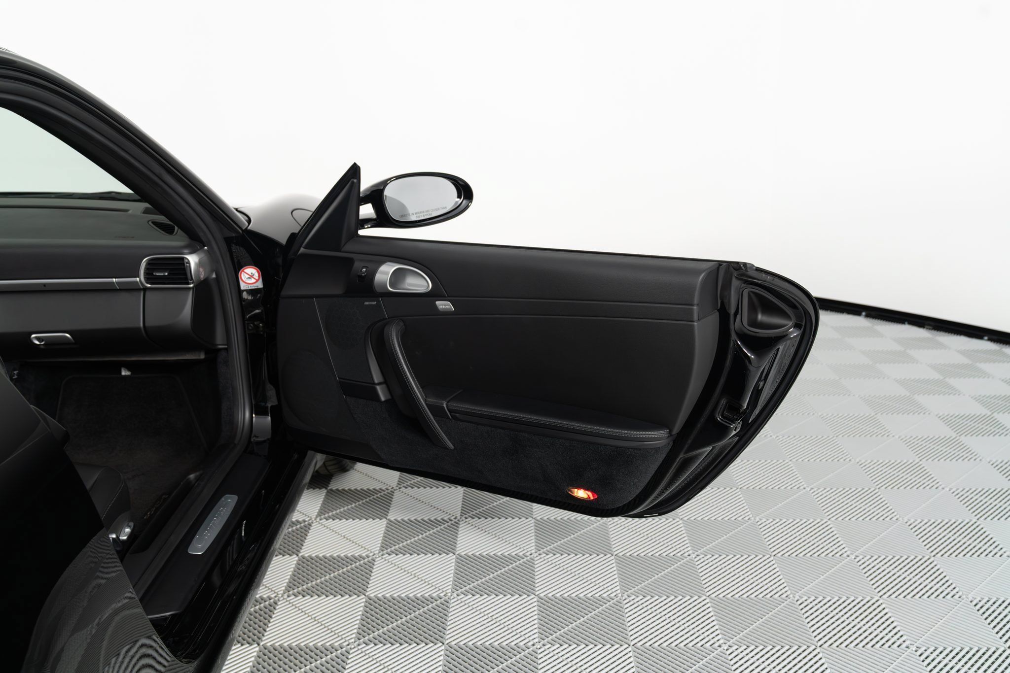 Used 2005 Porsche 911 Carrera S RWD image 30