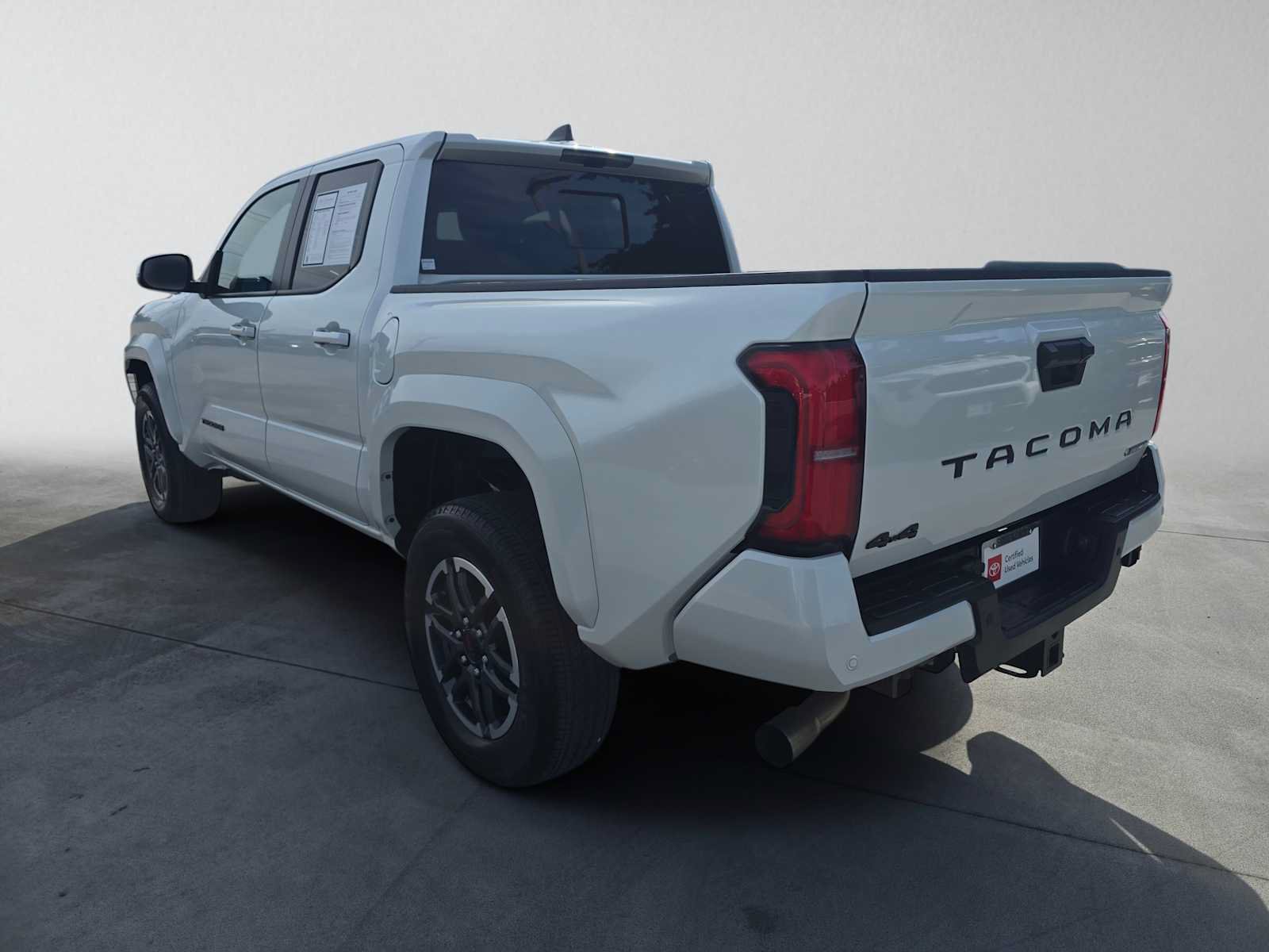 Certified 2025 Toyota Tacoma TRD Sport w/ TRD Sport Upgrade Package AWD/4WD image 6