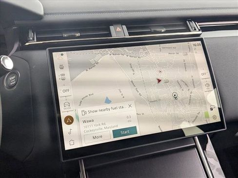 New 2026 Land Rover Range Rover Velar Dynamic SE image 13