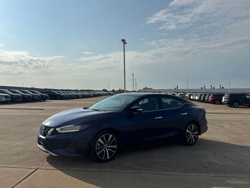 Used 2021 Nissan Maxima 3.5 SV w/ Floor Mat Group FWD image 11