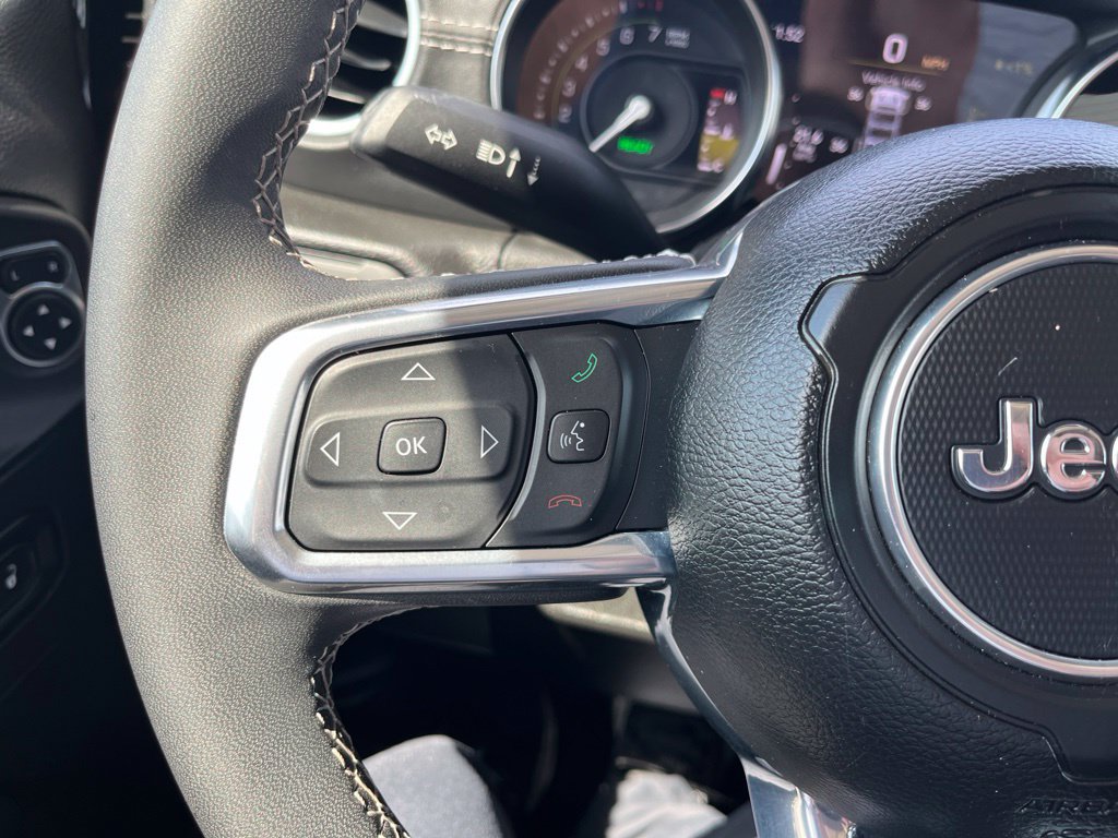 Used 2023 Jeep Wrangler Unlimited Sahara AWD/4WD image 13