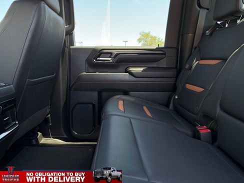 Used 2024 GMC Sierra 2500 AT4 w/ AT4 Preferred Package AWD/4WD image 24