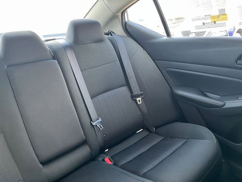 Used 2024 Nissan Altima 2.5 SV image 35