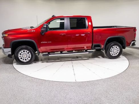 Used 2024 Chevrolet Silverado 2500 LT w/ Convenience Package AWD/4WD image 32