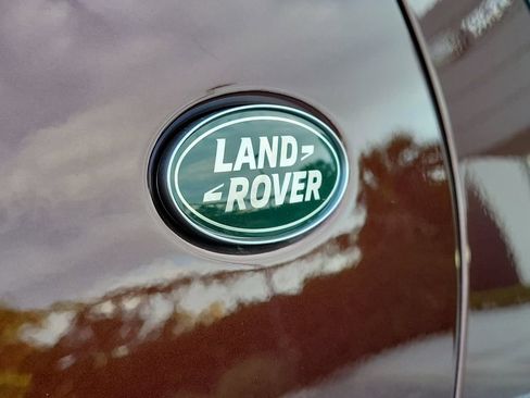 New 2026 Land Rover Discovery Limited Edition AWD/4WD image 10