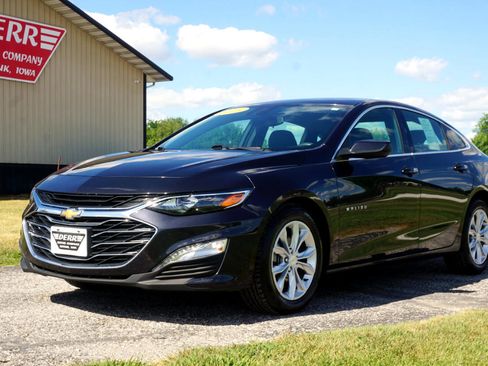 Used 2023 Chevrolet Malibu LT image 2