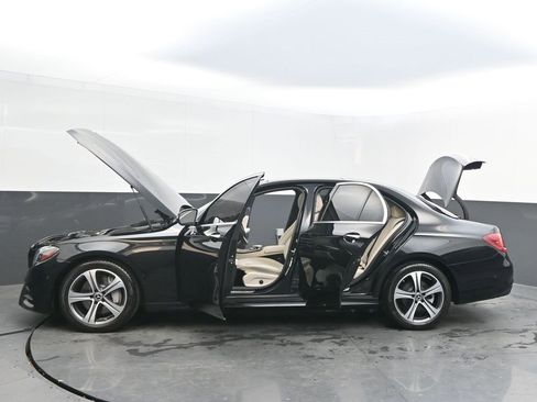 Used 2020 Mercedes-Benz E 350 E 350 w/ Parking Assistance Package image 34