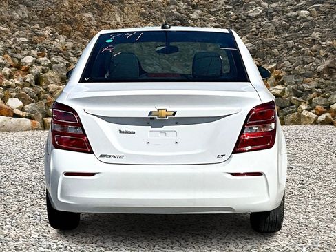 Used 2019 Chevrolet Sonic LT image 4