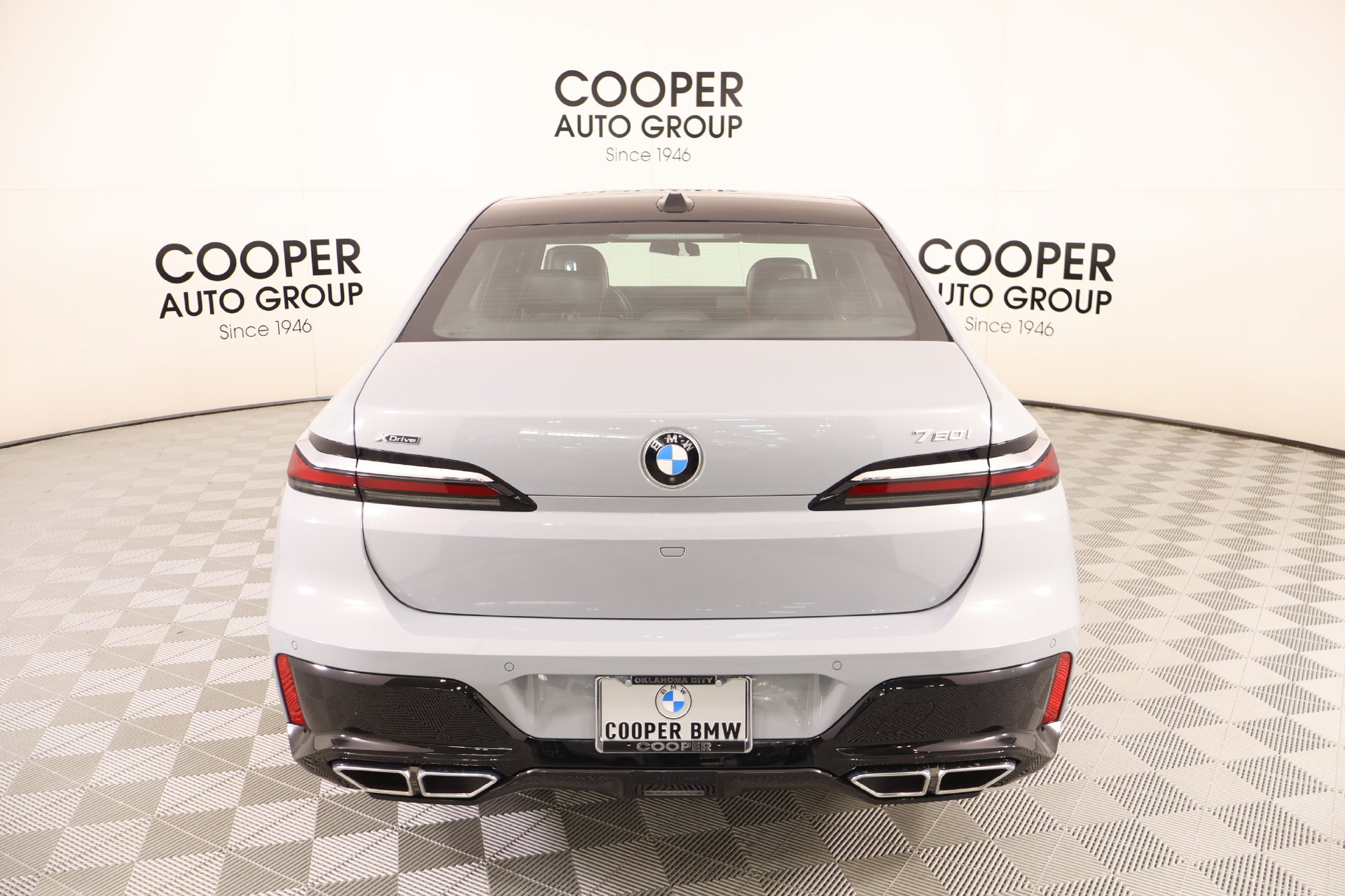 Used 2024 BMW 760i xDrive w/ Premium Package AWD/4WD image 23