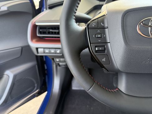 Certified 2025 Toyota Prius Plug-In Hybrid image 9